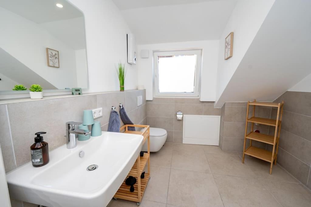 Apartment Moderne Maisonette Im Fluesseviertel